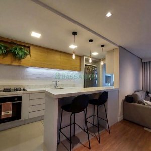 Apto Mobiliado com 86m², 2 dormitórios, 2 vagas, no bairro Panazzolo em Caxias do Sul para Alugar
