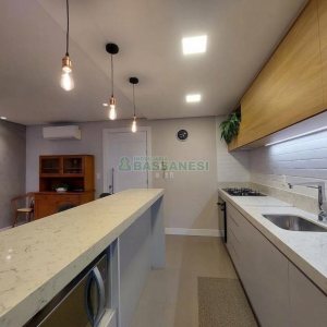 Apto Mobiliado com 86m², 2 dormitórios, 2 vagas, no bairro Panazzolo em Caxias do Sul para Alugar
