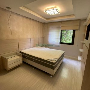Apto Mobiliado com 99m², 2 dormitórios, 2 vagas, no bairro Pio X em Caxias do Sul para Alugar