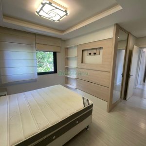 Apto Mobiliado com 99m², 2 dormitórios, 2 vagas, no bairro Pio X em Caxias do Sul para Alugar