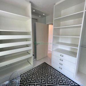 Apto Mobiliado com 99m², 2 dormitórios, 2 vagas, no bairro Pio X em Caxias do Sul para Alugar