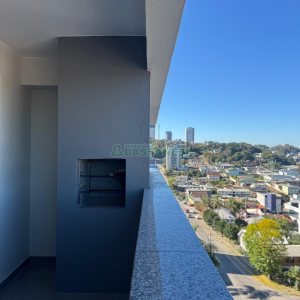 Apartamento com 66m², 2 dormitórios, 1 vaga, no bairro São Leopoldo em Caxias do Sul para Comprar