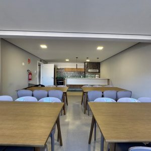 Apartamento com 66m², 2 dormitórios, 1 vaga, no bairro São Leopoldo em Caxias do Sul para Comprar