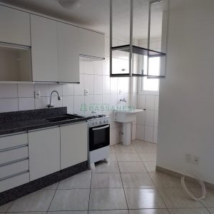 Apartamento com 42m², 1 dormitório, 1 vaga, no bairro Sagrada Família em Caxias do Sul para Alugar