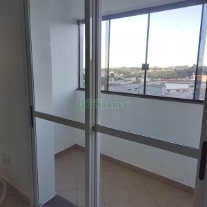 Apartamento com 42m², 1 dormitório, 1 vaga, no bairro Sagrada Família em Caxias do Sul para Alugar