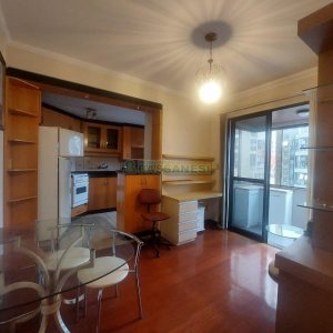 Apto Mobiliado com 46m², 1 dormitório, 1 vaga, no bairro Centro em Caxias do Sul para Alugar