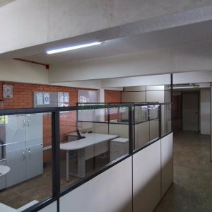 Pavilhão com 2500m², no bairro Pioneiro em Caxias do Sul para Comprar