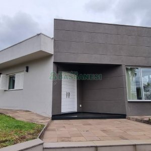 Casa com 200m², 3 dormitórios, 2 vagas, no bairro Santa Catarina em Caxias do Sul para Comprar