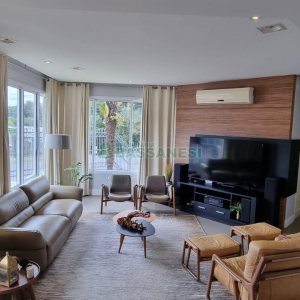 Casa com 200m², 3 dormitórios, 2 vagas, no bairro Santa Catarina em Caxias do Sul para Comprar