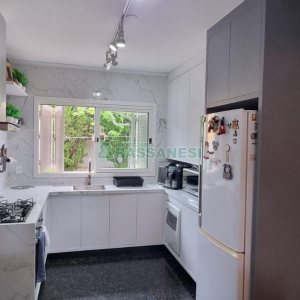 Casa com 200m², 3 dormitórios, 2 vagas, no bairro Santa Catarina em Caxias do Sul para Comprar