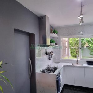 Casa com 200m², 3 dormitórios, 2 vagas, no bairro Santa Catarina em Caxias do Sul para Comprar