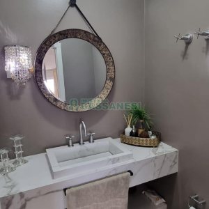 Casa com 200m², 3 dormitórios, 2 vagas, no bairro Santa Catarina em Caxias do Sul para Comprar