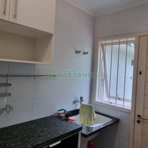 Casa com 200m², 3 dormitórios, 2 vagas, no bairro Santa Catarina em Caxias do Sul para Comprar