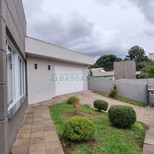 Casa com 200m², 3 dormitórios, 2 vagas, no bairro Santa Catarina em Caxias do Sul para Comprar