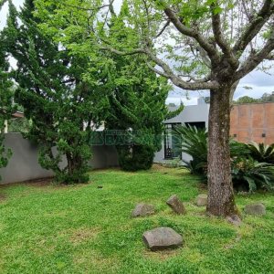 Casa com 200m², 3 dormitórios, 2 vagas, no bairro Santa Catarina em Caxias do Sul para Comprar