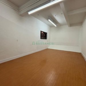 Loja com 328m², no bairro Centro em Caxias do Sul para Alugar