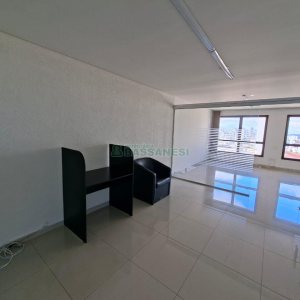 Sala com 129m², 1 vaga, no bairro Centro em Caxias do Sul para Alugar