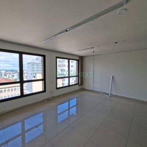 Sala com 129m², 1 vaga, no bairro Centro em Caxias do Sul para Alugar