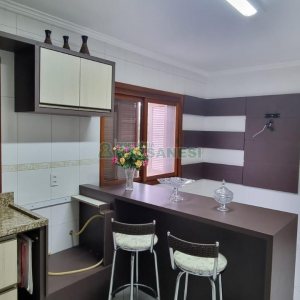 Casa com 131m², 2 dormitórios, 1 vaga, no bairro Vila Verde em Caxias do Sul para Comprar