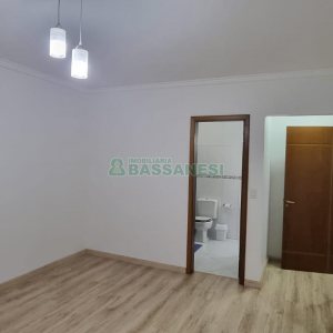 Casa com 131m², 2 dormitórios, 1 vaga, no bairro Vila Verde em Caxias do Sul para Comprar