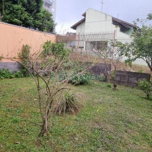 Casa com 131m², 2 dormitórios, 1 vaga, no bairro Vila Verde em Caxias do Sul para Comprar