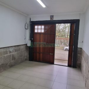 Casa com 131m², 2 dormitórios, 1 vaga, no bairro Vila Verde em Caxias do Sul para Comprar