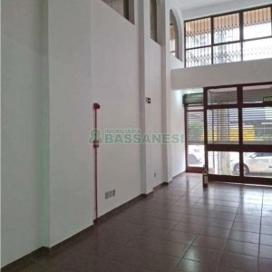 Loja com 247m², no bairro Centro em Caxias do Sul para Alugar