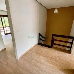 Sobrado com 121m², 3 dormitórios, 2 vagas, no bairro Ana Rech em Caxias do Sul para Alugar