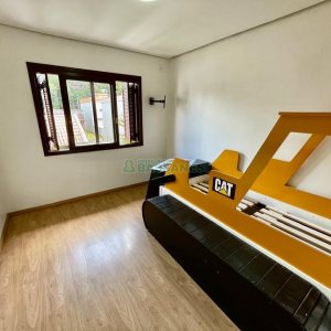 Sobrado com 121m², 3 dormitórios, 2 vagas, no bairro Ana Rech em Caxias do Sul para Alugar