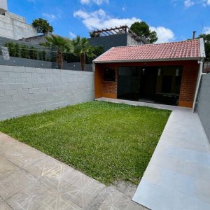 Sobrado com 121m², 3 dormitórios, 2 vagas, no bairro Ana Rech em Caxias do Sul para Alugar