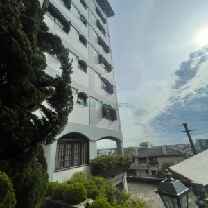 Apartamento com 322m², 3 dormitórios, 4 vagas, no bairro Madureira em Caxias do Sul para Comprar