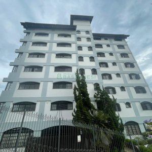 Apartamento com 322m², 3 dormitórios, 4 vagas, no bairro Madureira em Caxias do Sul para Comprar