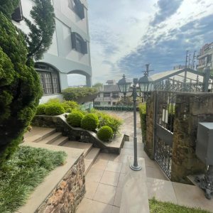 Apartamento com 322m², 3 dormitórios, 4 vagas, no bairro Madureira em Caxias do Sul para Comprar