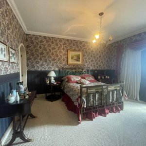 Apartamento com 322m², 3 dormitórios, 4 vagas, no bairro Madureira em Caxias do Sul para Comprar