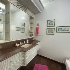 Apartamento com 322m², 3 dormitórios, 4 vagas, no bairro Madureira em Caxias do Sul para Comprar