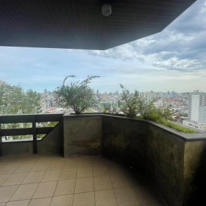 Apartamento com 322m², 3 dormitórios, 4 vagas, no bairro Madureira em Caxias do Sul para Comprar