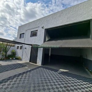 Pavilhão com 216m², no bairro Salgado Filho em Caxias do Sul para Alugar