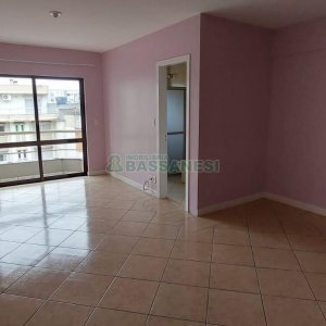 Kitinete com 37m², 1 dormitório, no bairro Centro em Caxias do Sul para Alugar ou Comprar