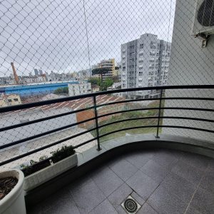 Apto Mobiliado com 84m², 2 dormitórios, 1 vaga, no bairro Centro em Caxias do Sul para Alugar