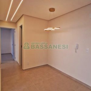 Apartamento com 65m², 2 dormitórios, 1 vaga, no bairro De Lazzer em Caxias do Sul para Alugar