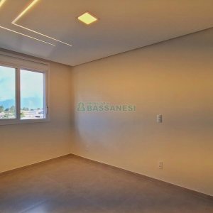 Apartamento com 65m², 2 dormitórios, 1 vaga, no bairro De Lazzer em Caxias do Sul para Alugar