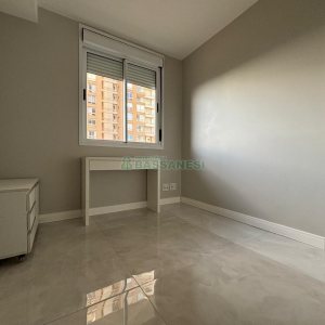 Apartamento com 111m², 3 dormitórios, 2 vagas, no bairro Cristo Redentor em Caxias do Sul para Alugar