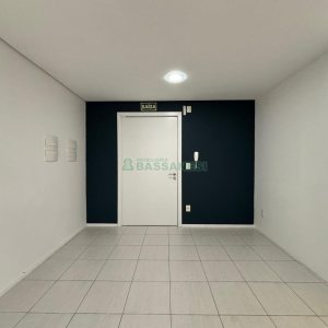Sala com 92m², no bairro Panazzolo em Caxias do Sul para Alugar