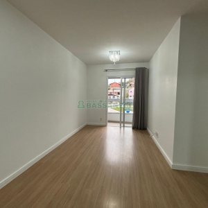 Apartamento com 62m², 2 dormitórios, 1 vaga, no bairro Kayser em Caxias do Sul para Alugar