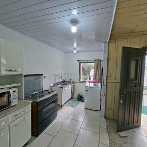 Casa com 40m², 2 dormitórios, no bairro Pio X em Caxias do Sul para Alugar
