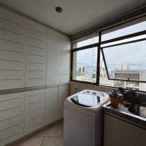 Apartamento com 108m², 2 dormitórios, 1 vaga, no bairro São Pelegrino em Caxias do Sul para Alugar