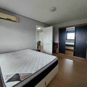 Apto Mobiliado com 60m², 1 dormitório, 1 vaga, no bairro Villagio Iguatemi em Caxias do Sul para Alugar