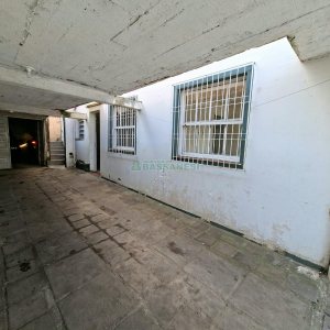 Casa com 56m², 3 dormitórios, 1 vaga, no bairro Cristo Redentor em Caxias do Sul para Alugar