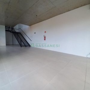 Loja com 145m², 1 vaga, no bairro Sagrada Família em Caxias do Sul para Alugar