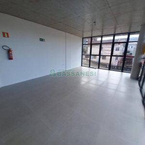 Loja com 145m², 1 vaga, no bairro Sagrada Família em Caxias do Sul para Alugar